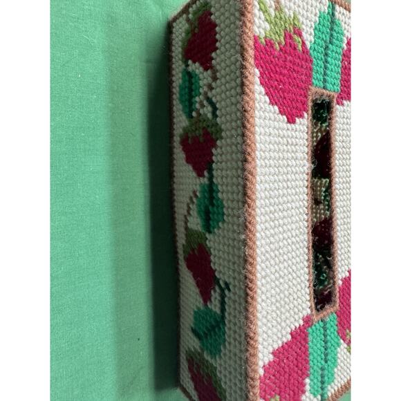 Cross Stitch Vintage Tissue Kleenex Holder Strawberries Decor - Picture 2 of 5